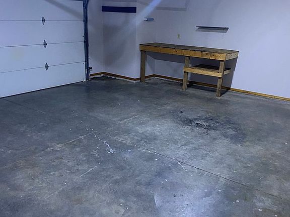 2nd image of 410 E Kennedy St