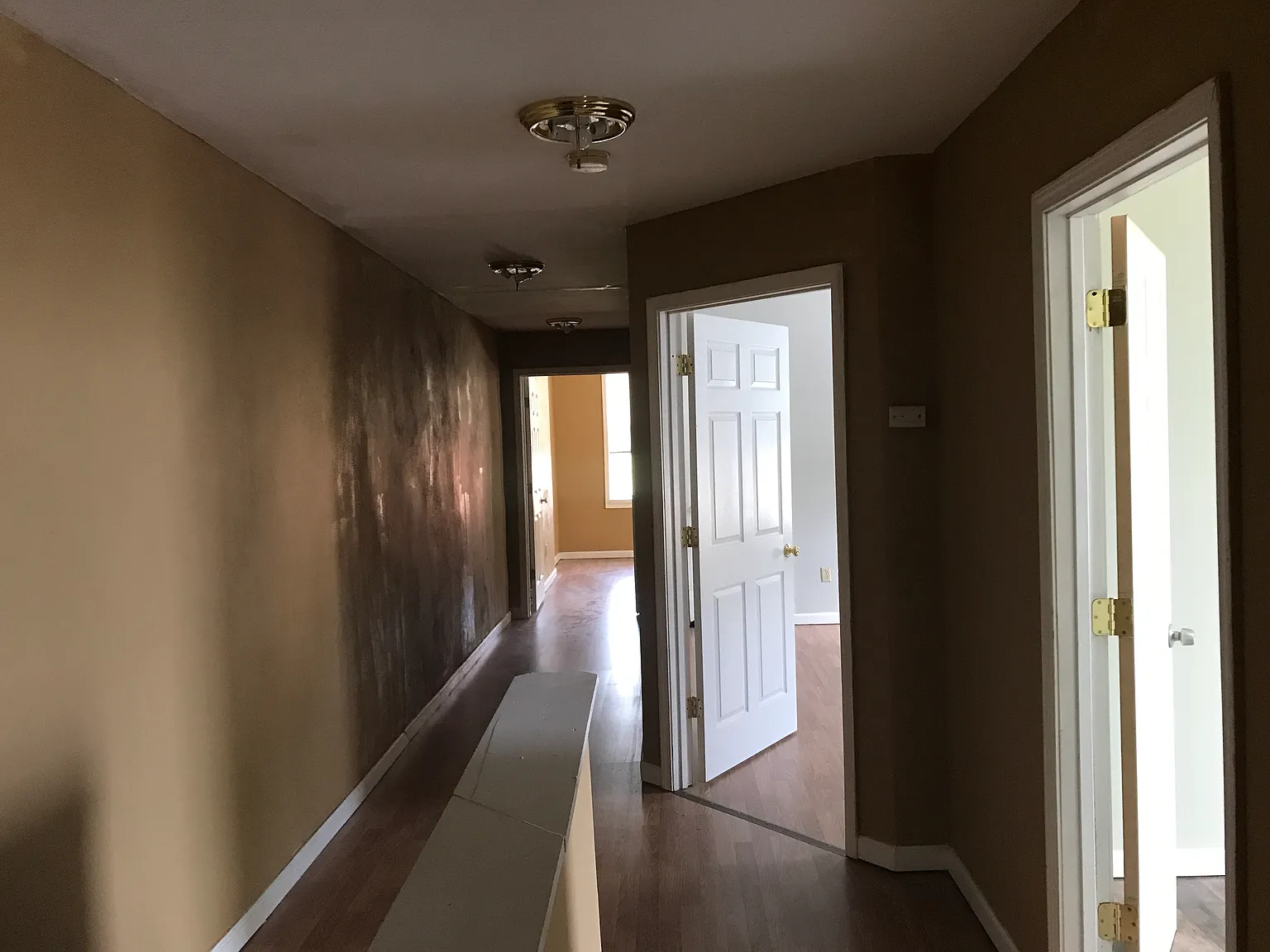 3 bed, 1.5 bath, 1900 sqft, $500 — Photo 4