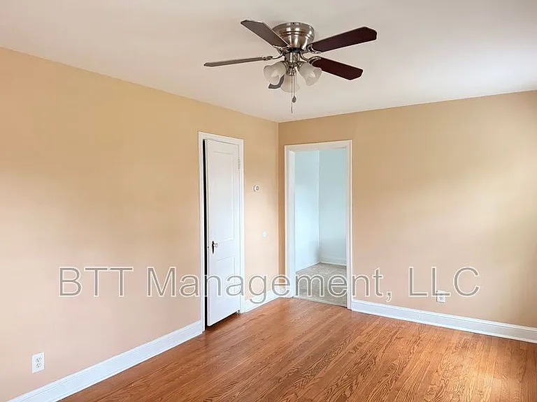 8401 Greenwood Ave #3 — Photo 87