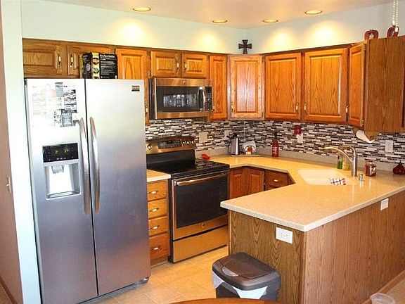 5th image of 2545 Williams Dr