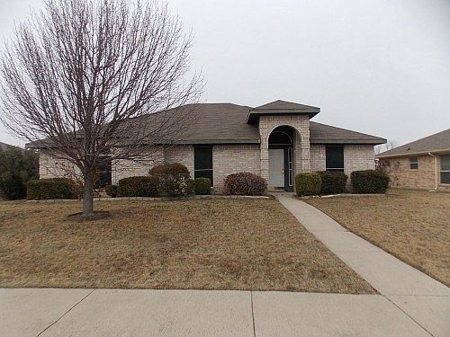 1st image of 913 Waterview Dr