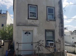 177 Maiden St, Philadelphia, PA 19127