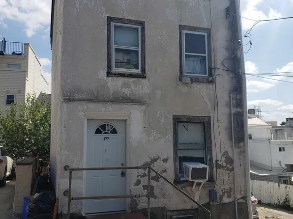 177 Maiden St, Philadelphia, PA 19127