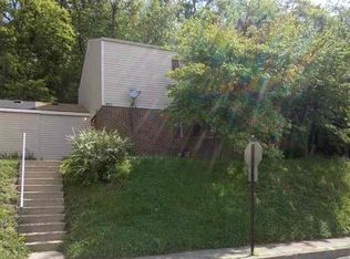 547 Saint Marys Dr, Steelton, PA 17113