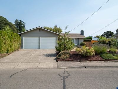 561 N 3rd St, Jefferson, OR, 97352