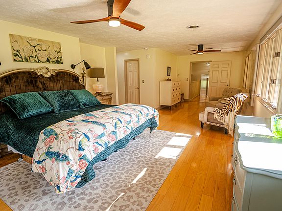 35th image of 4242 Pearl Valley Rd