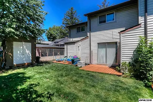 4116 Market St NE — Photo 2