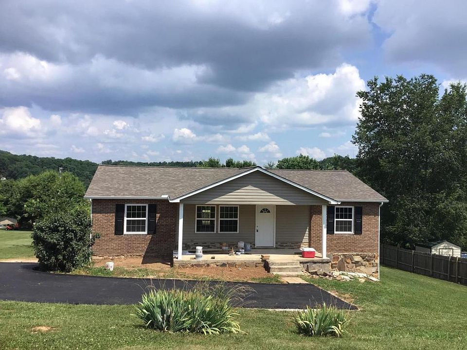 2nd image of 123 Eagle Ln