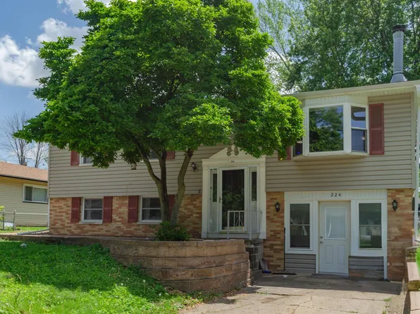 224 Devron Cir, East Peoria, IL 61611