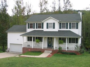 7 Rolling Oaks Ests, Saint Albans, WV 25177