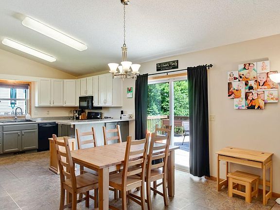 5th image of 609 Ash Cir