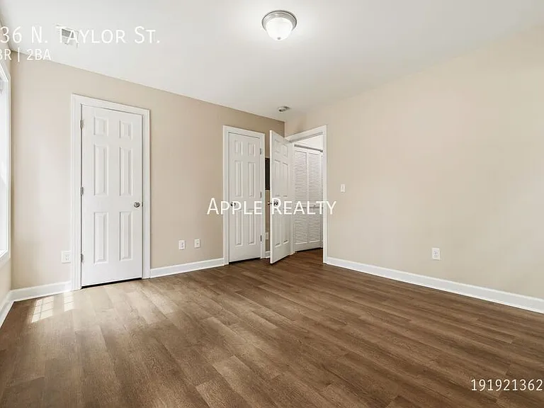836 N Taylor St — Photo 8
