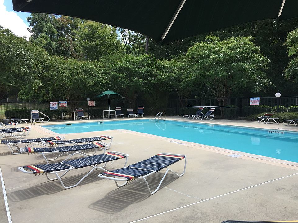 1st image of 2127 Dutchman Dr #202