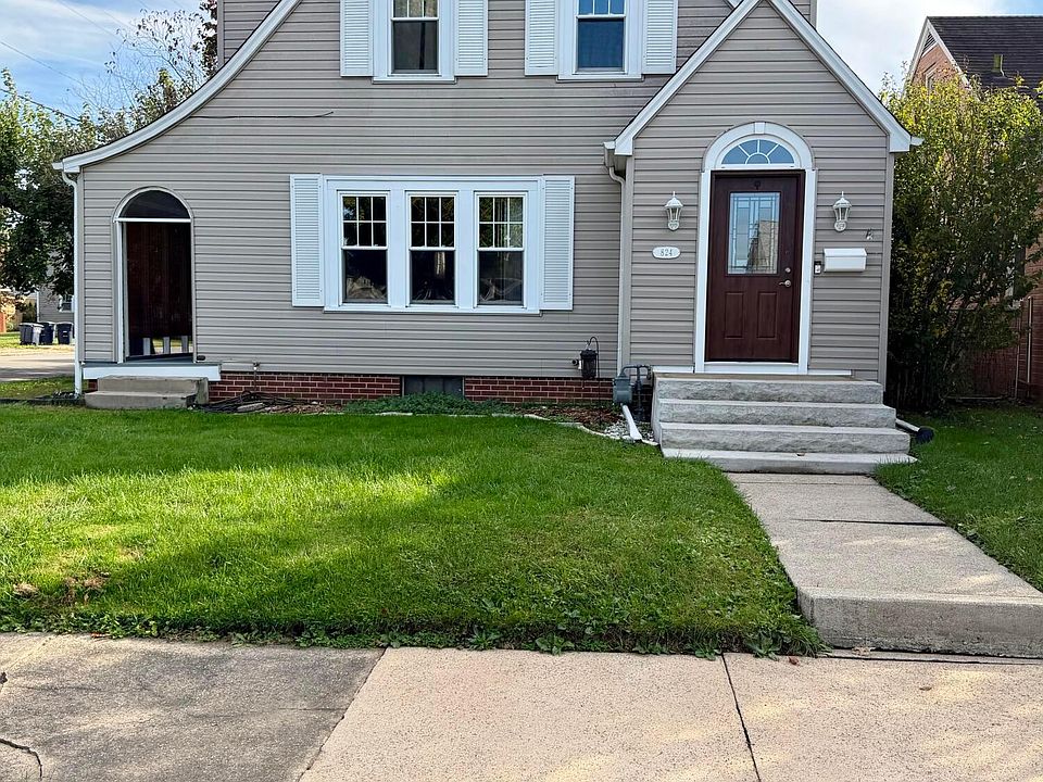 1st image of 824 King St