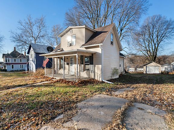 3rd image of 304 N Walnut St