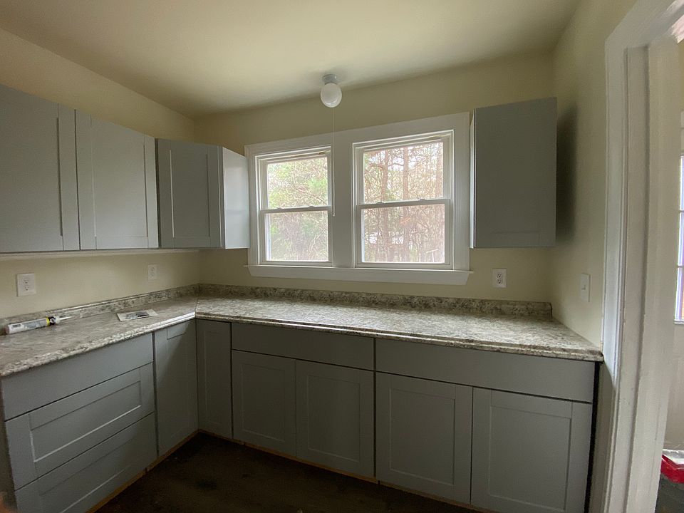 1st image of 110 Heathorne Ave