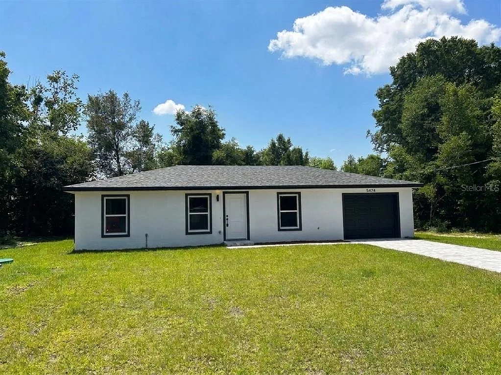 3 bed, 2.0 bath, 1011 sqft, $1,697 — Photo 1