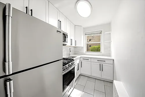 12 Wainwright Ave #1B Photo 1