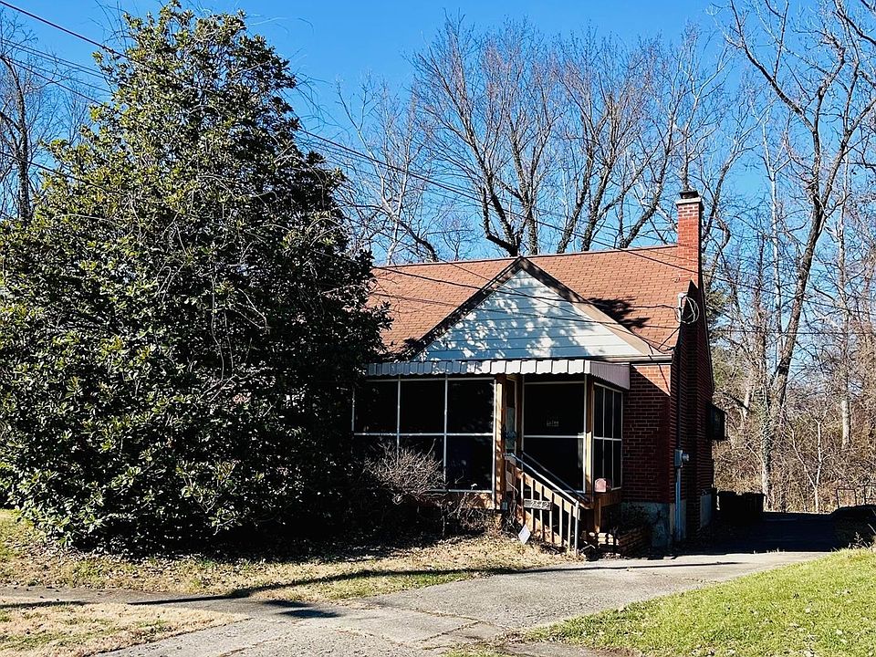1st image of 2542 Garrison Dr