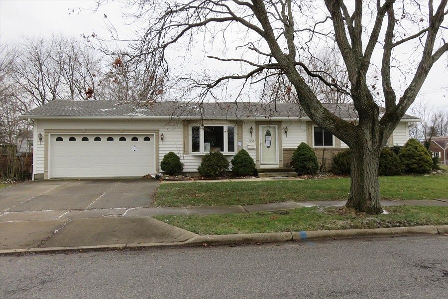 1st image of 630 Roanoke Dr