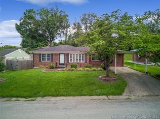 523 Foothill Rd, Sellersburg, IN 47172