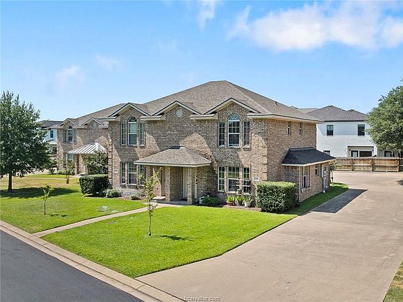 2nd image of 2330 Autumn Chase Loop Unit A