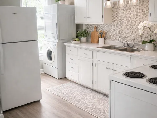 2105 W Jackson St, Muncie, IN 47303