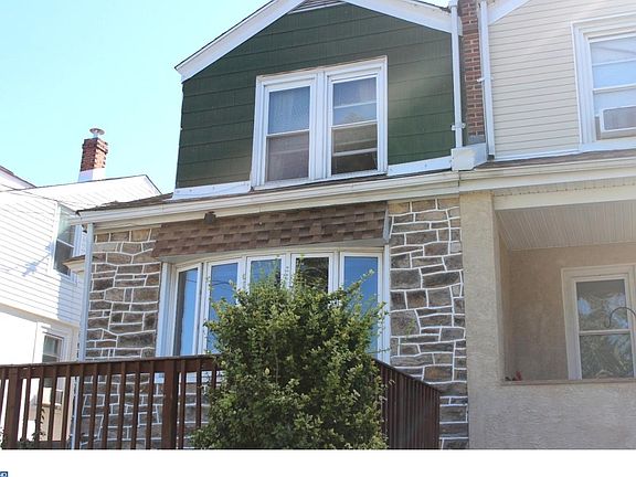 3rd image of 7423 Rockwell Ave