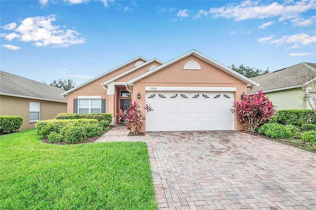 3 bed, 2.0 bath, 1583 sqft, $2,950 — Photo 1