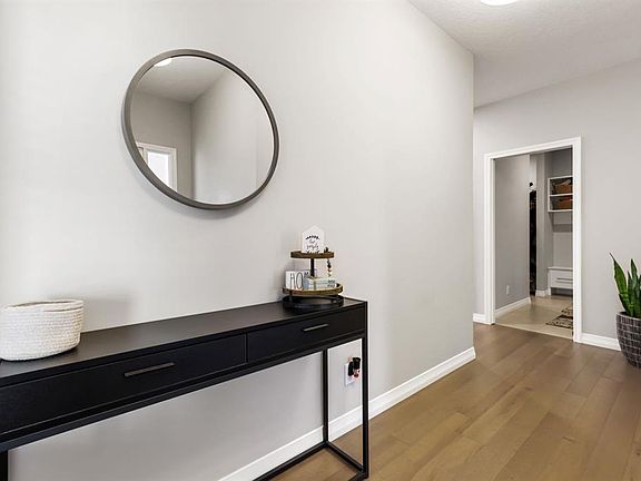 4th image of 370 N Magnolia Heath SE