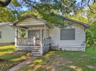 1038 S Stewart Avenue, Springfield, MO 65804