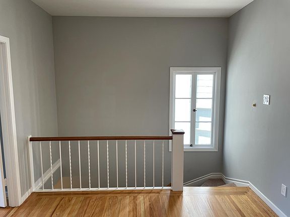 4th image of 2474 Greenwich St