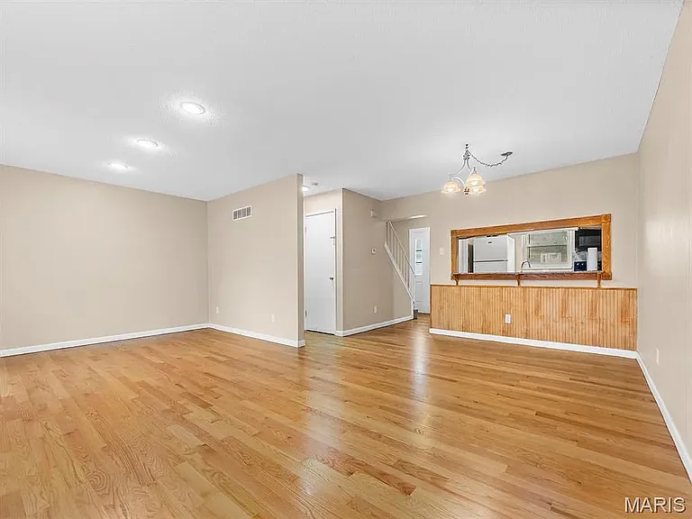 10473 Corbeil Dr — Photo 3