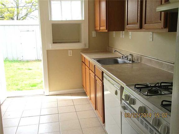 5th image of 30 Gibbs Dr