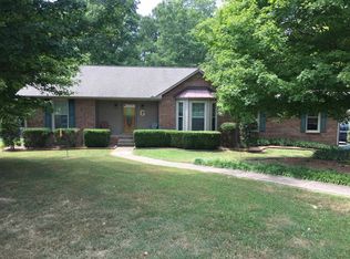 1150 Windmere Ln, Greenbrier, TN 37073