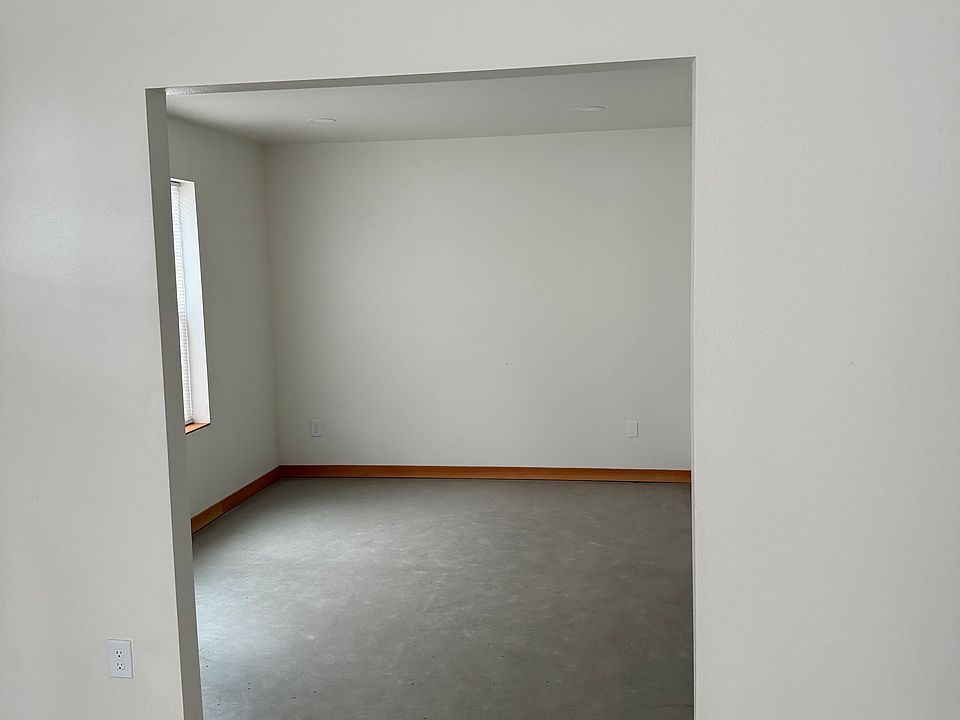 Xtra Bedroom or keep open for sitting/dining room
