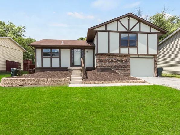 18104 Fountainbleau Dr, Hazel Crest, IL 60429