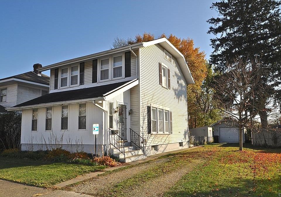 1st image of 115 Sater St