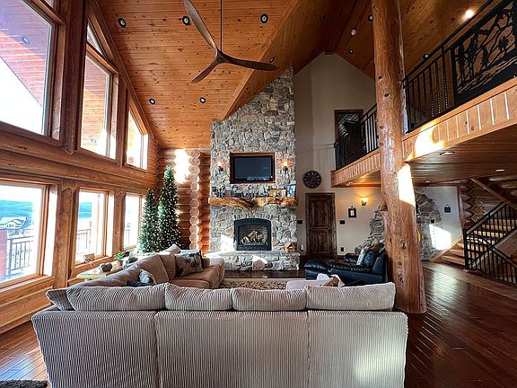 Main Floor in Cabin