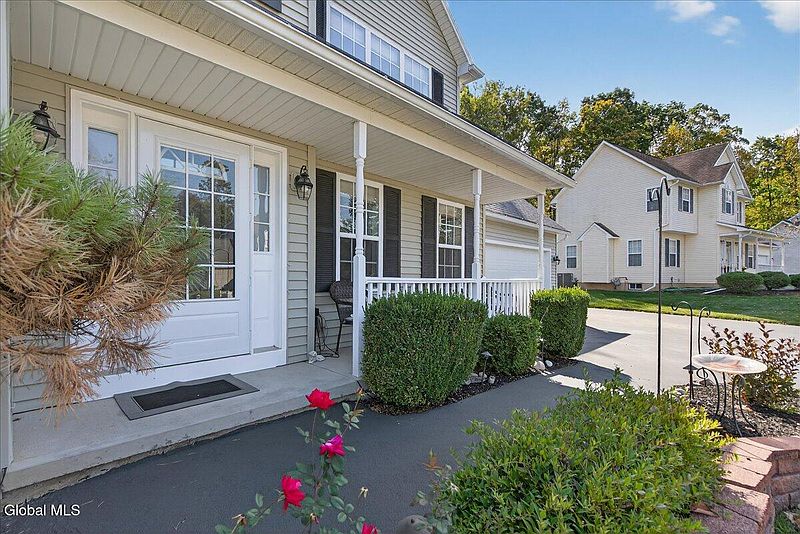2nd image of 28 Anna Court