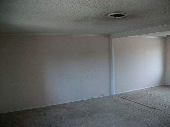 3rd image of 4216 Coran Ln