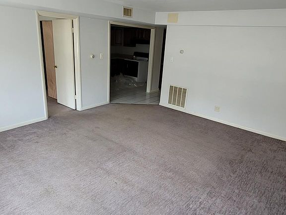 2nd image of 9418 Lawrence Ct