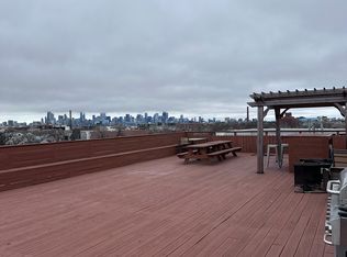 2915 N Clybourn Ave Unit 411, Chicago, IL 60618