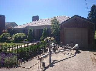 3621 W Viewmont Way W, Seattle, WA 98199