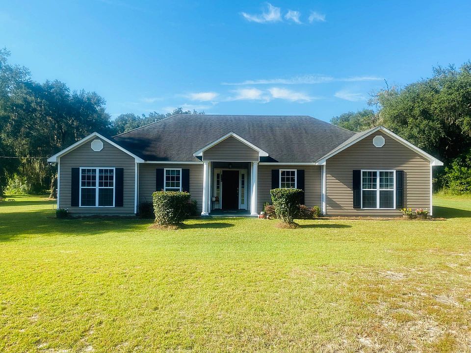 1st image of 326 NE Palmetto St