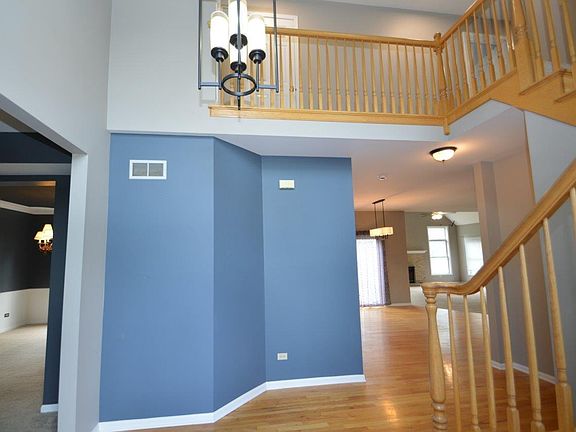 2nd image of 3301 Banford Cir