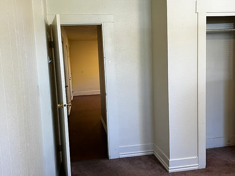 618 E 23rd Ave #E — Photo 13