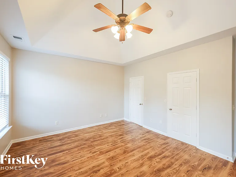 2132 Spaulding Pl — Photo 9