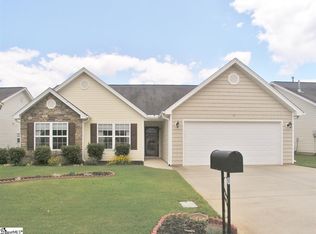 323 Rivers Edge Cir, Simpsonville, SC 29680