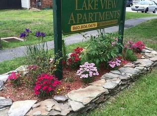 75 Hurlbut St, Winsted, CT 06098